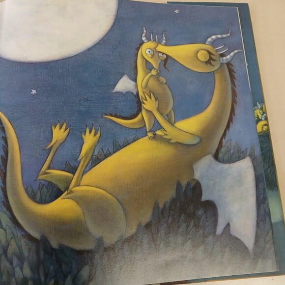 Hush Little Dragon - children's hardback book - Picture 4 of 5
